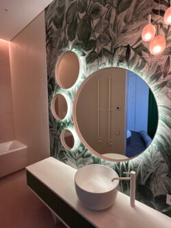mirror_01